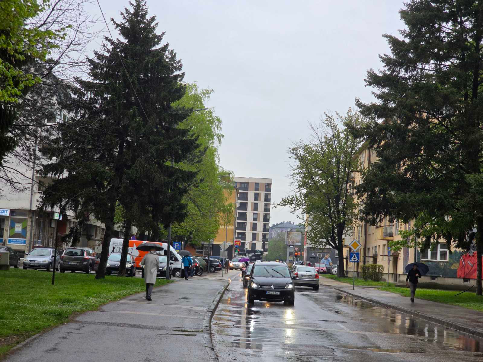 UPOZORENJE: U srijedu lokalne nepogode, jači pljuskovi, grmljavina i moguća pojava grada
