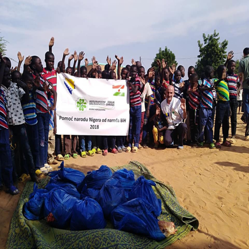djeci-nigera-humanost-nepoznaje-granice-11