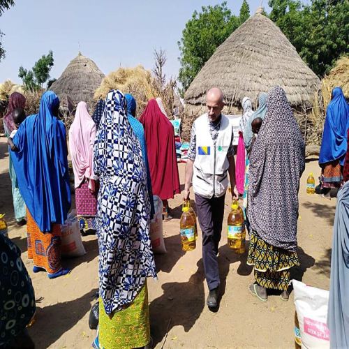 djeci-nigera-humanost-nepoznaje-granice-12