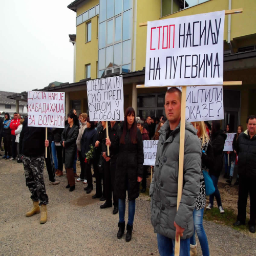 protesti-saobracajka-petrovo-2015-06