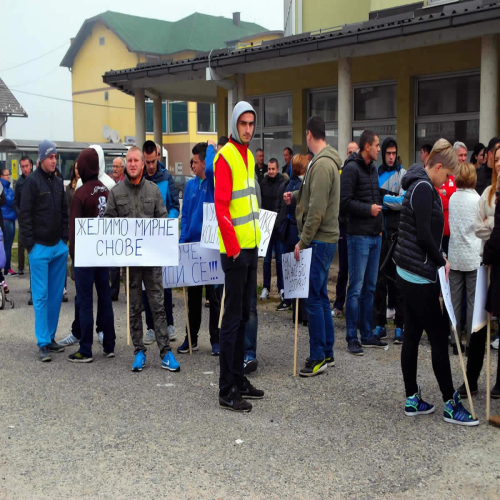 protesti-saobracajka-petrovo-2015-08