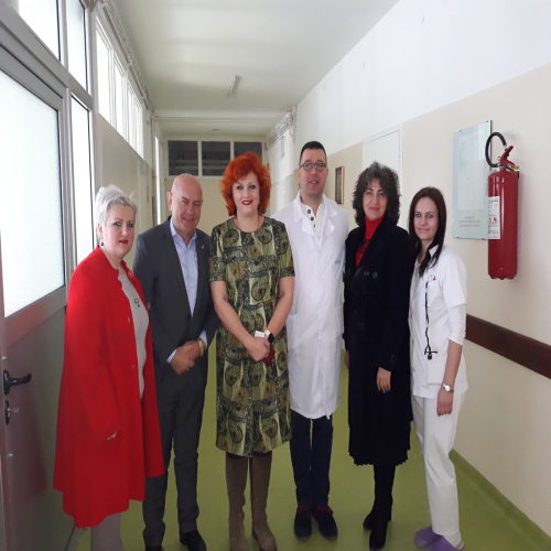 rotary-klub-doboj-darivao-bebu-06