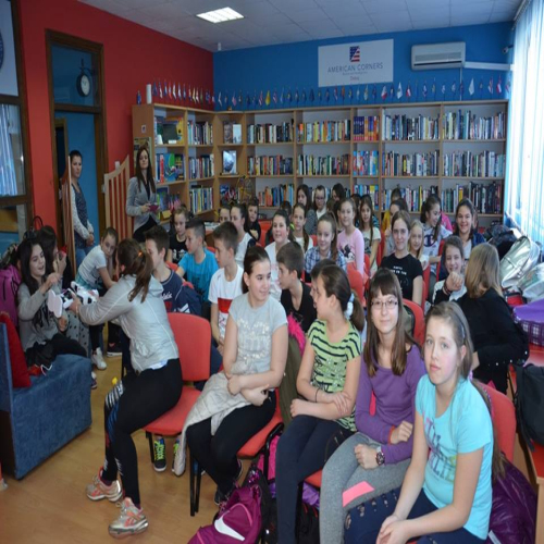 Americki-kutak-Lavirint-03