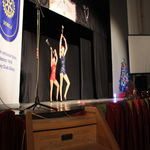 Novogodisnji-kabare-mazoretkinja-2016-05