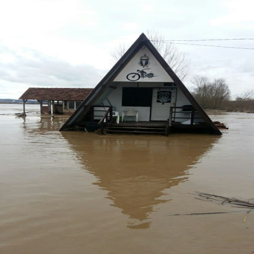 osjecani-potopljen-bajker-klub-03