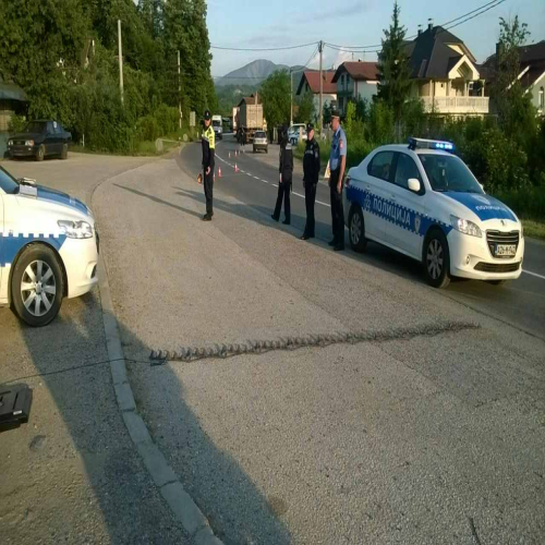 stanic-rijeka-policijska-prepreka-01