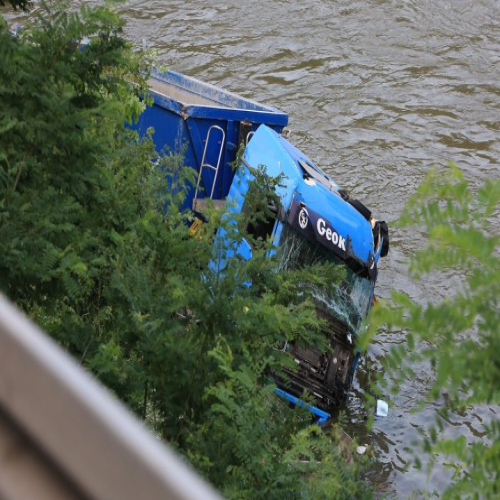 57756154-fda8-4648-94fb-05bd0a0a0a64-nesreca1-718x446