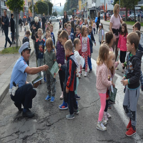 policija-djeca-bez-automobila-02