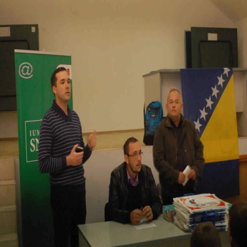 donacija-ucenicima-u-sevarlijama-2015-03