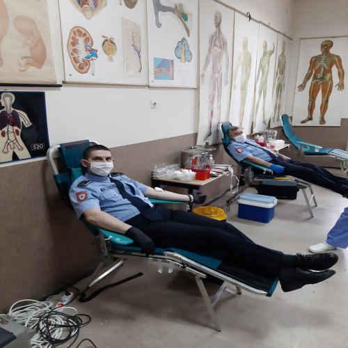 dobrovoljni-darivanje-krvi-policija-01