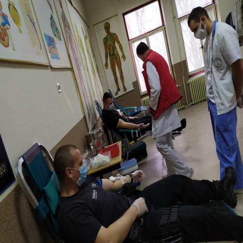 dobrovoljni-darivanje-krvi-policija-03