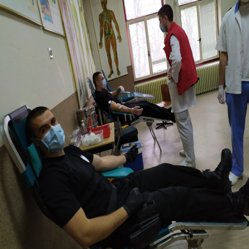 dobrovoljni-darivanje-krvi-policija-04