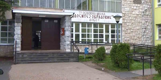 DOBOJ: Da li se Obren Petrović boji postavljenog video-nadzora u školi?!