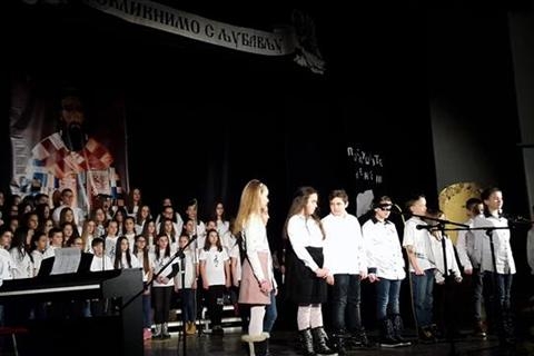 DOBOJ: Osnovna škola "Sveti Sava" obilježila Dan i krsnu slavu (FOTO)