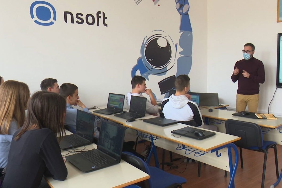 DOBOJ: Dobojlija napisao udžbenik: "Super profesor, Kamenko je uvijek tu"