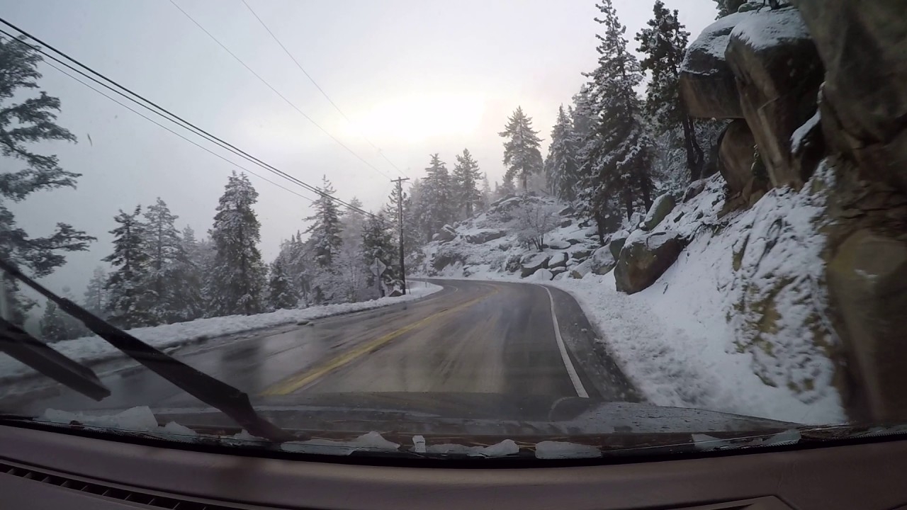 PUTEVI: Snijeg i poledica usporavaju saobraćaj