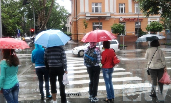 VRIJEME: Danas hladno sa kišom i snijegom, temperatura do 10 stepeni