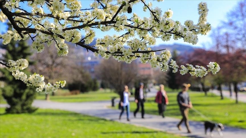 VRIJEME: Prijatno toplo, poslije podne kiša