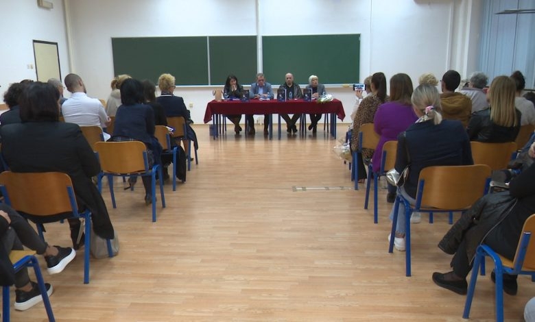 DOBOJ: Održana promocija knjige „Nikola Tesla i radio” autorke Radmile Čokorilo (VIDEO)