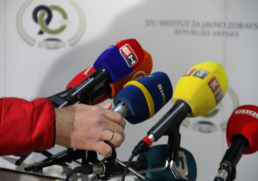 ODBRANA VLASTI OD KLEVETE ILI ISTINE Tako mi časti i ugleda “muljao” sam, ali ne možete da me vređate