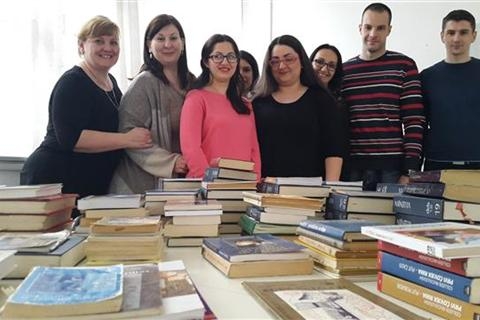 DOBOJ: Donirane knjige Osnovnoj školi "Dositej Obradović"