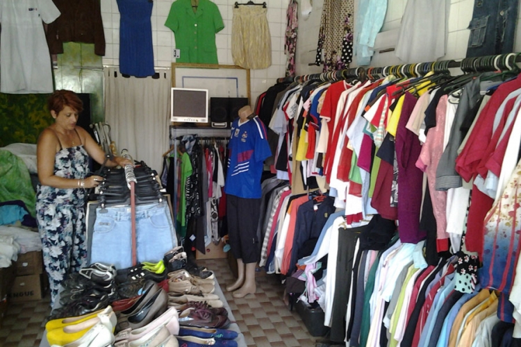 DOBOJ: Radnje s polovnom robom raj i za advokatice i doktorke