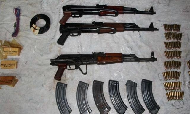 DOBOJ: Oduzeta veća količina vojnog naoružanja i opreme