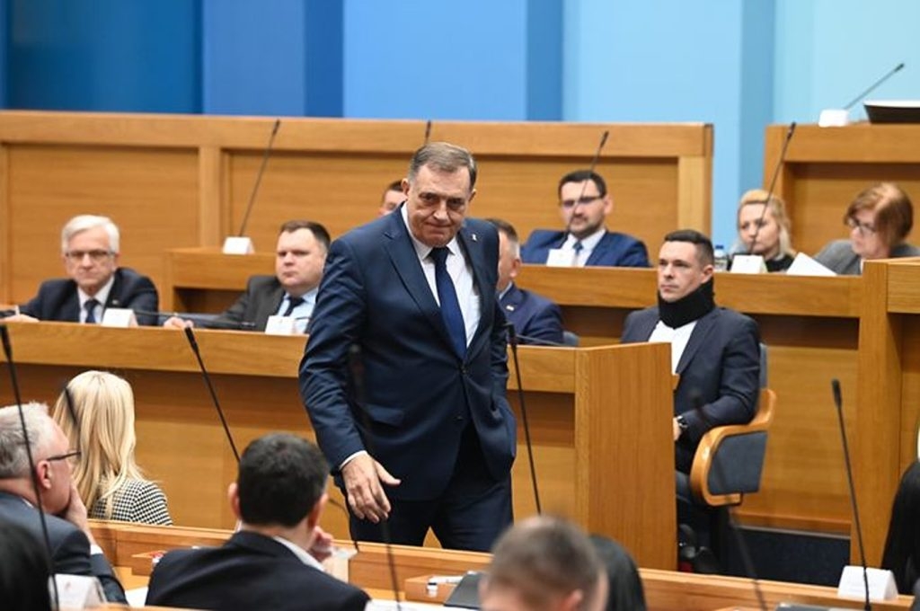 STRAH OD ISTINE Usvojenim zakonima vlast se sveti kritičkim glasovima