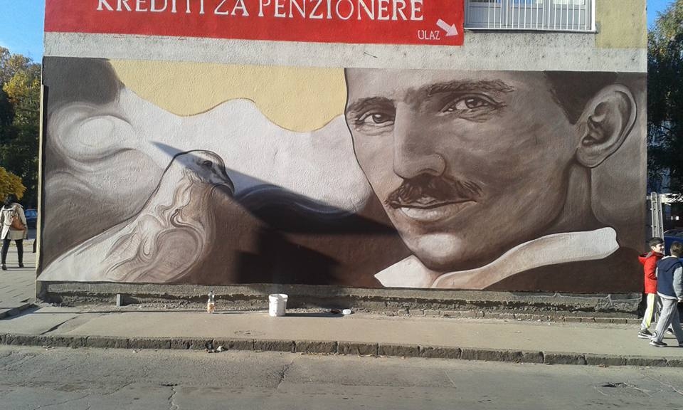 DOBOJ: Grad oslikan muralima (FOTO)