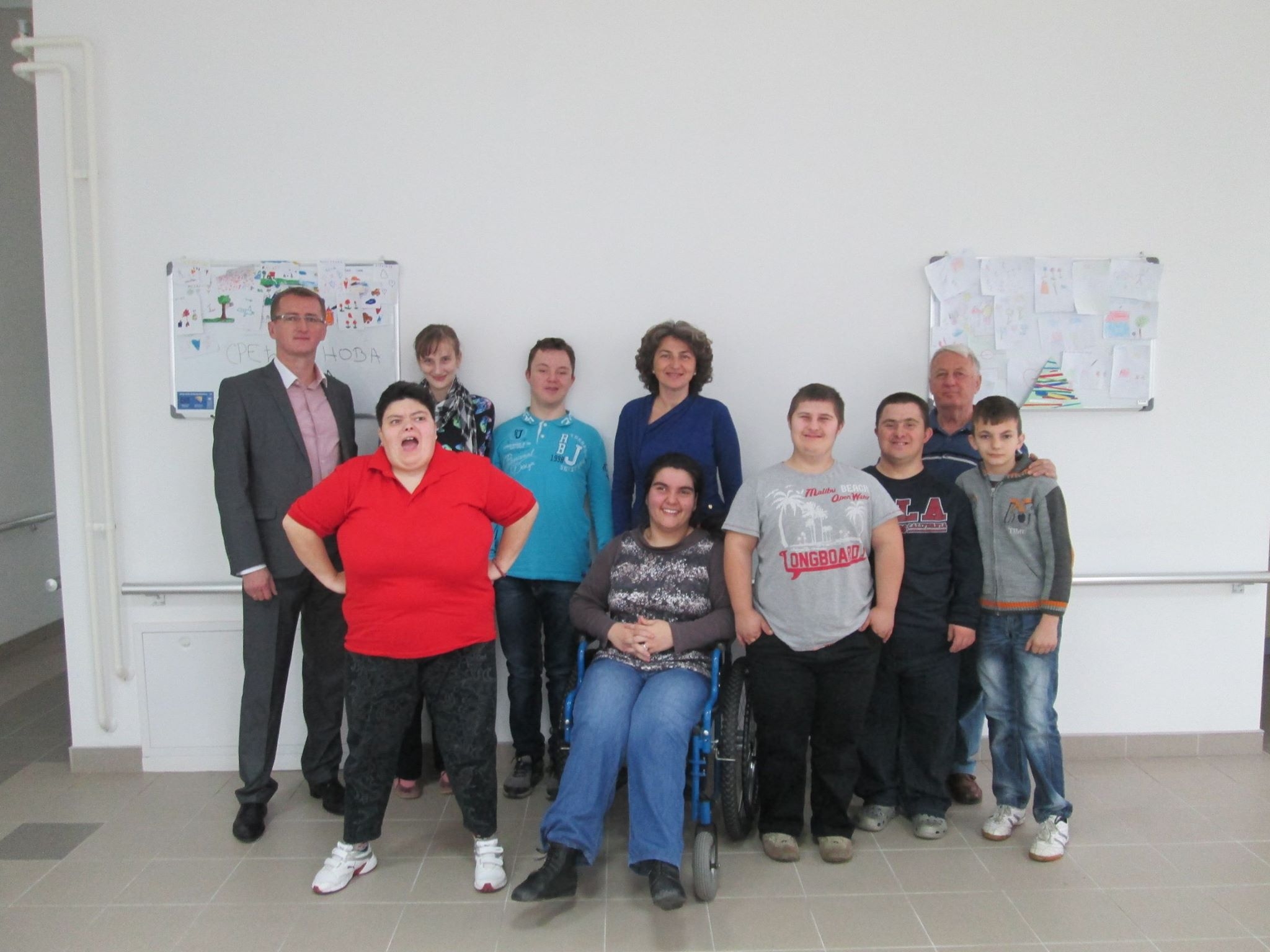 DOBOJ: Donirana računarska oprema za servisnu kancelariju