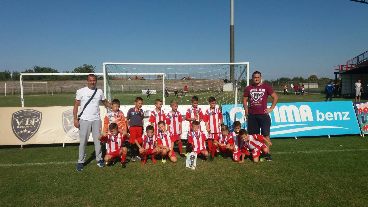 DOBOJ: Zlatna generacija Škole fudbala "Ačko" niže uspjehe (FOTO)