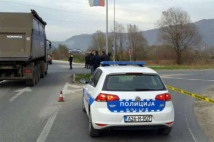 DOBOJ: Petnaestogodišnju djevojčicu udario kamion