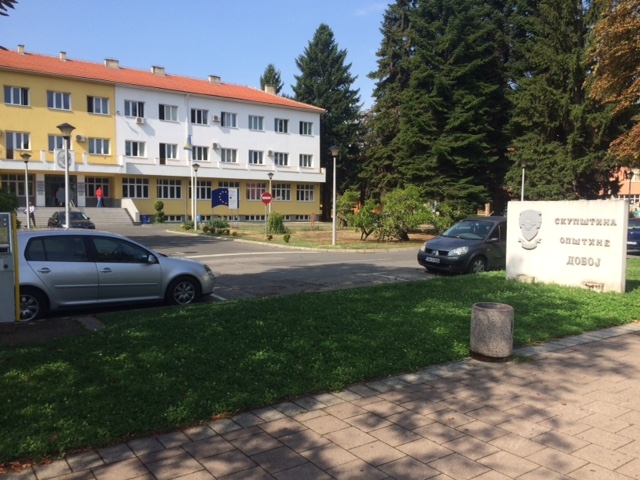 ODBORNICI DOBOJSKE SKUPŠTINE O KADROVSKIM PITANJIMA Pojedini direktori na „tankom ledu“