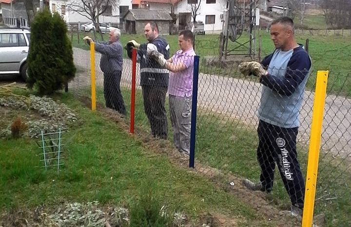 AKCIJA ZA PRIMJER: Obnovljena školska ograda u Pridjelu (FOTO)