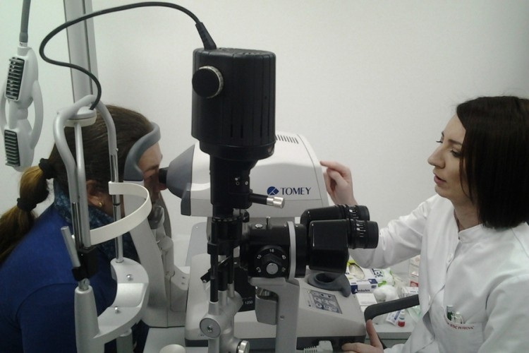 DOBOJ: Samo jedan muškarac mjerio očni pritisak u besplatnoj akciji