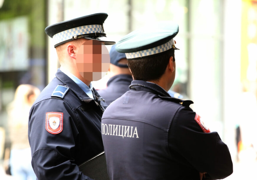 Vlada Srpske nema PARA ZA POLICAJCE: Pripadnici MUP RS već 10 mjeseci ČEKAJU isplatu jubilarne nagrade