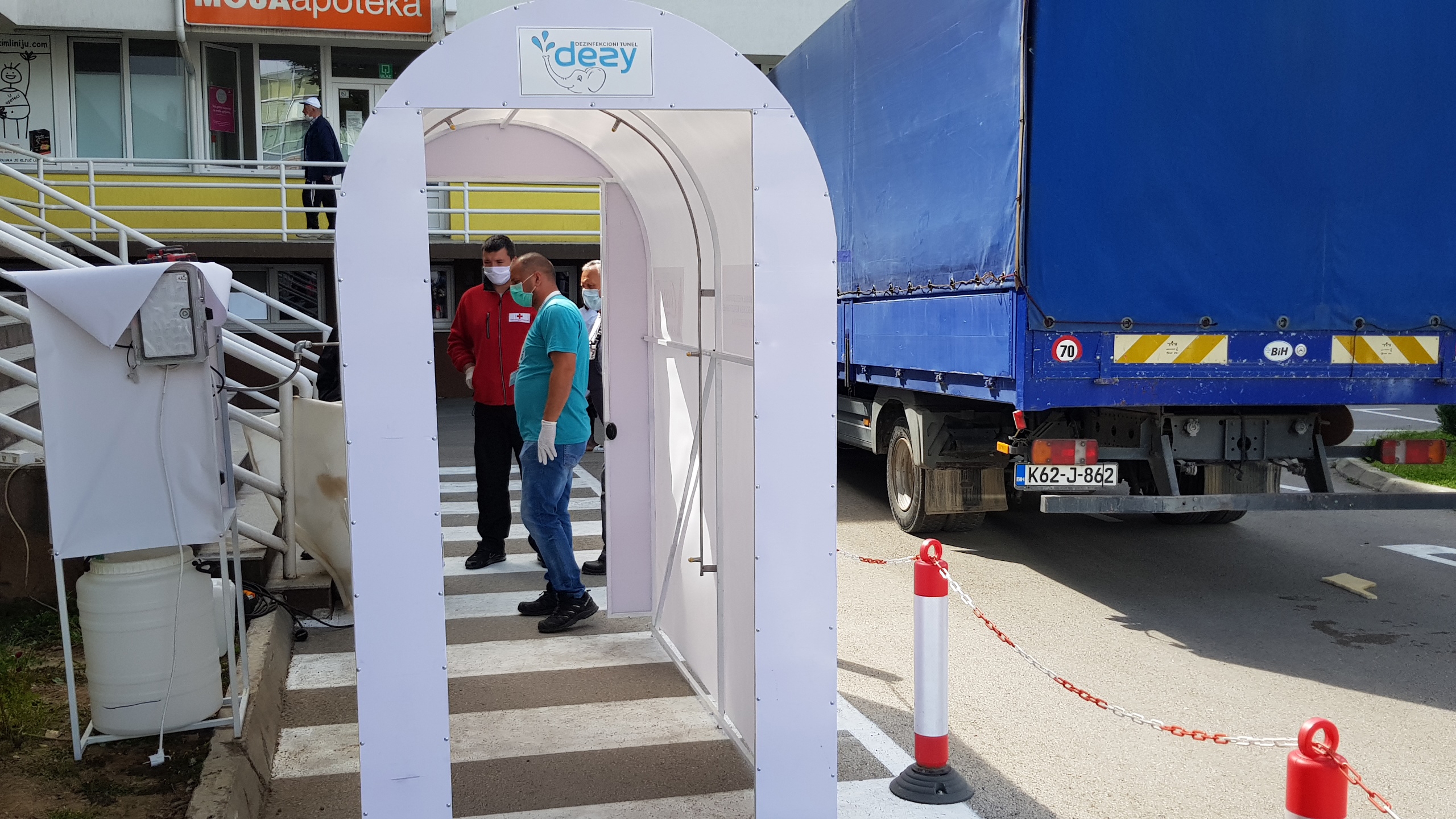 DOBOJ: Isporučen dezinfekcioni tunel