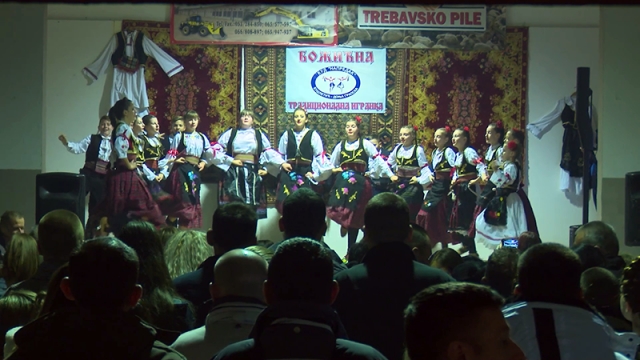 DOBOJ: U nedjelju, 7. januara 11. Božićna smotra folklora sa igrankom u Grapskoj Donjoj