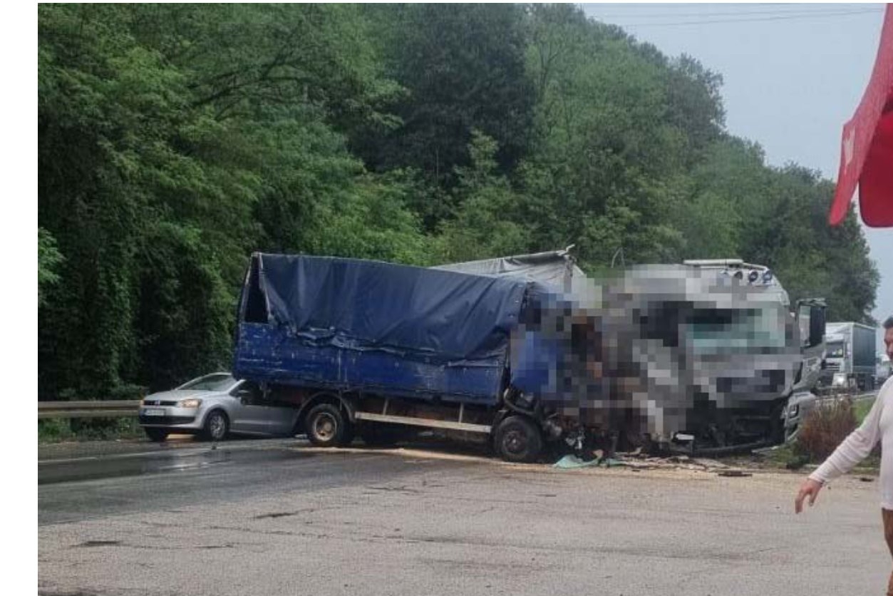 DOBOJ: Ima povrijeđenih u sudaru autobusa i teretnog vozila kod Modriče