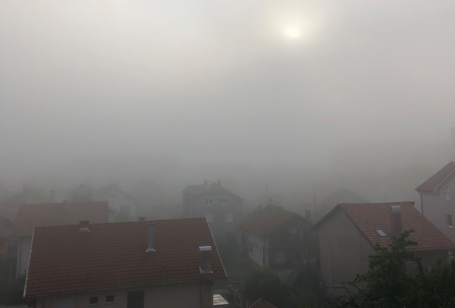 VRIJEME: Promjenljivo oblačno, magla u kotlinama