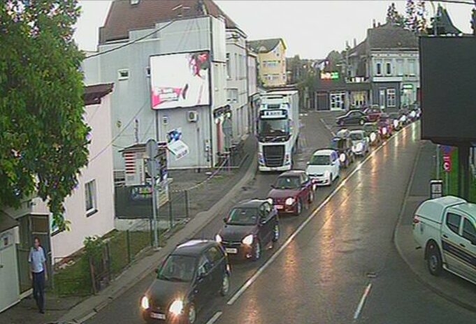 PUTEVI: Kolovozi mjestimično vlažni, mogući odroni