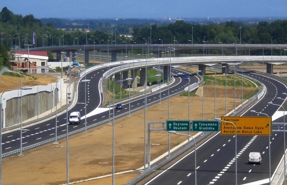 KAKO NAS KRADU! Isti posao sa 60.000 skočio na 600.000 maraka!