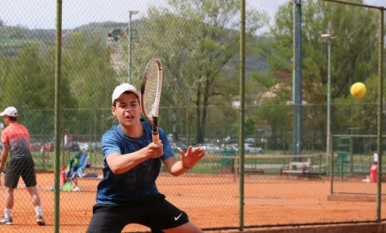 DOBOJ: Marko Maksimović i Anastasija Firman pobjednici evropskog turnira do 16 godina