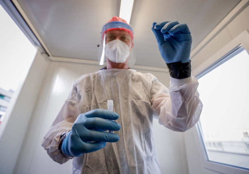 OD KORONE PREMINUO JEDAN PACIJENT Epidemija u Srpskoj se ne smiruje, ZARAŽENE JOŠ 73 OSOBE