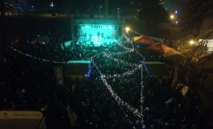 DOBOJ: Vatromet i kolo na dočeku pravoslavne Nove godine (VIDEO)