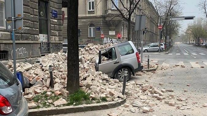 Tri snažna potresa pogodila Zagreb! Građani na ulicama, urušene zgrade...