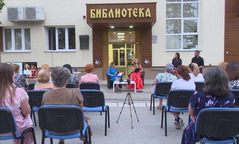 DOBOJ: Promovisana knjiga „Nemoj nikad da se vratiš” autorke Vesne Dedić (VIDEO)