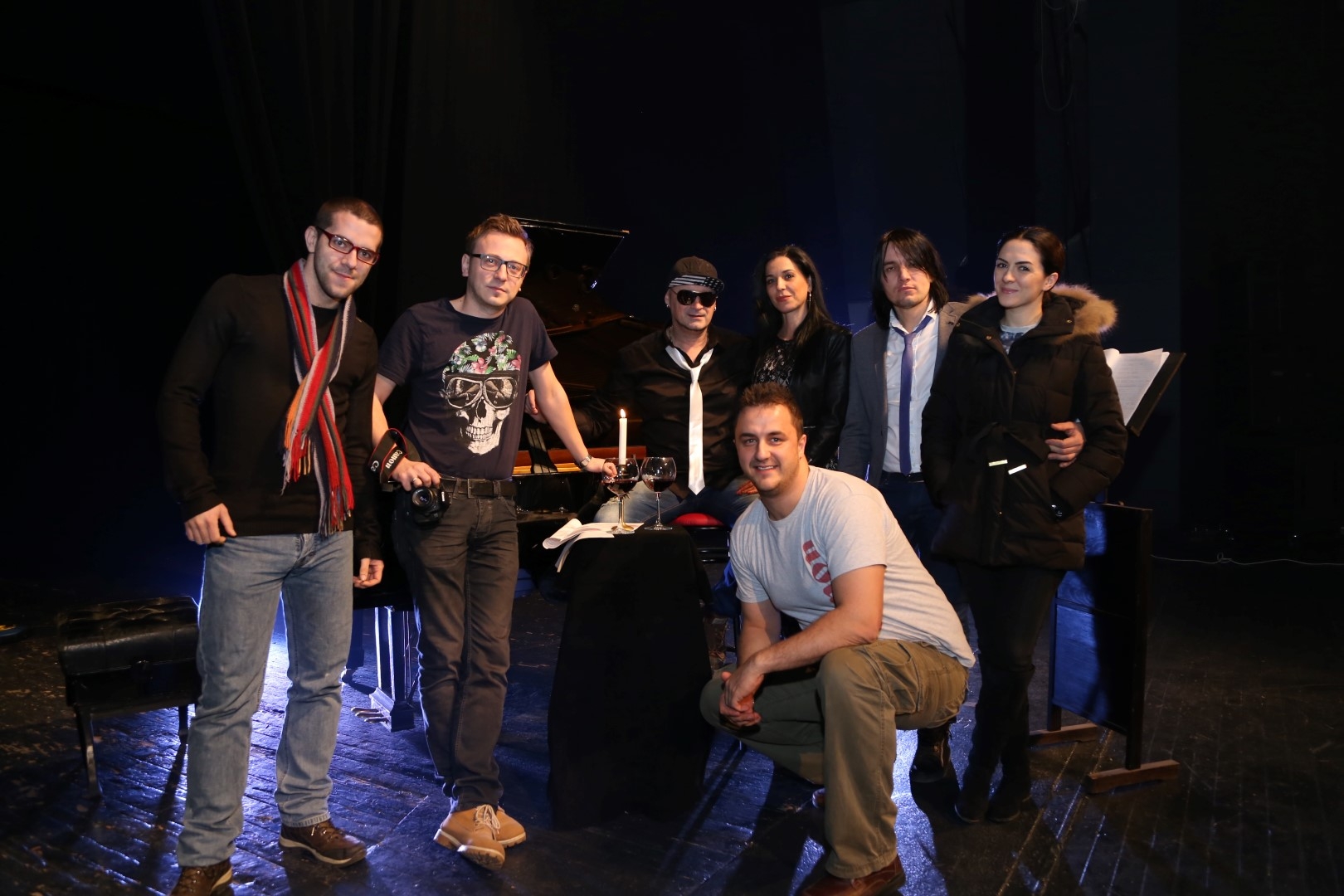 PREMIJERNO: „U sivim oblacima“ - novi muzički spot Bullevar banda (VIDEO) (FOTO)