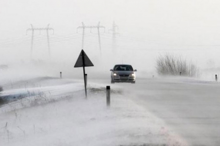 PUTEVI: Otežano odvijanje saobraćaja zbog snijega