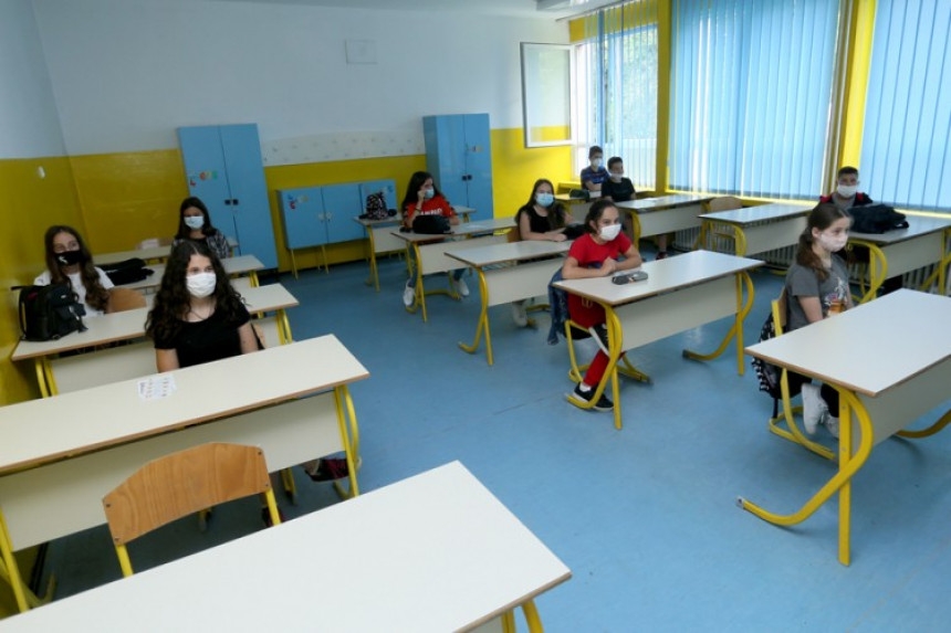 ODLUČILA VLADA Nastava u Srpskoj počinje 1. septembra, časovi će trajati 45 minuta